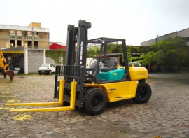 Empilhadeira Komatsu FD70