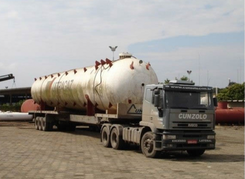 Essa Carreta Extensiva tem capacidade total t�cnica de 35 toneladas com altura da Caixa de Carga de 1,57 metros, sendo usada em opera��es de transporte de cargas pesadas, com comprimento total para transporte de cargas at� 24m de comprimento.