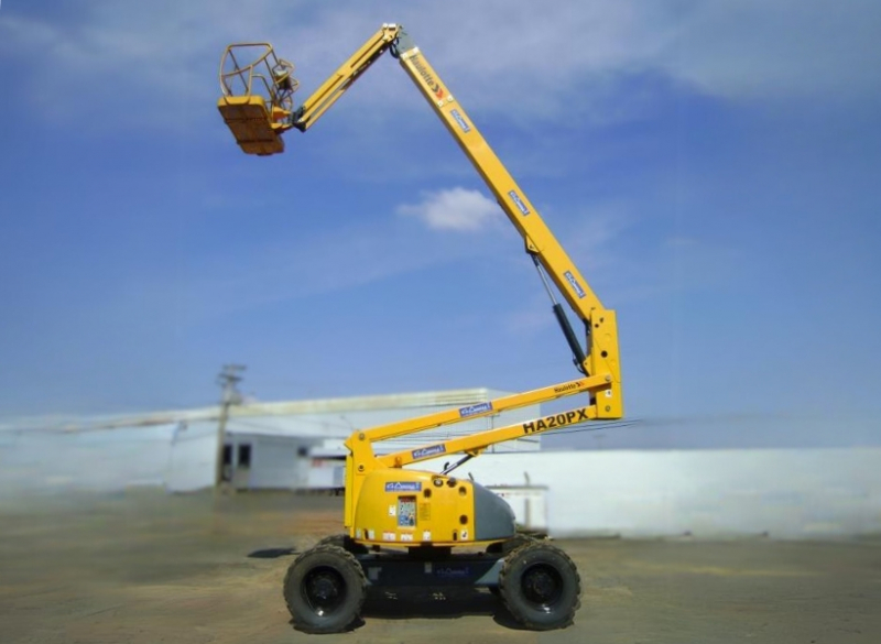 Plataforma com Lança Articulada Haulotte HA20PX para Trabalho em