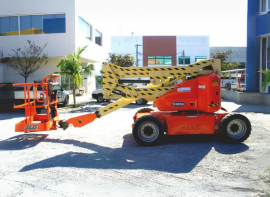 Plataforma com Lan�a Articulada JLG E400A 