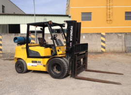 Empilhadeira 45L7A Hyundai