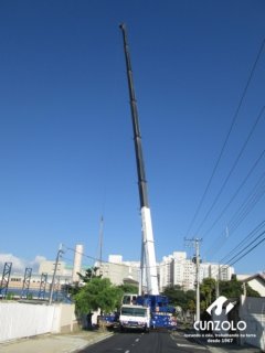 Içamento de Peça com o Guindaste Rodoviário ATF 220-2 