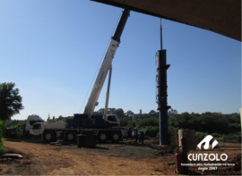 A Cunzolo realizou o içamento de uma peça de 8 metros de comprimento, 2 de diâmetro e 26 toneladas na Rodovia Ayrton Senna Km 18 em Guarulhos  SP. A operação foi realizada com o Guindaste Rodoviário ATF 220-2 (cap. 220t) em um raio operacional de 11 metros.