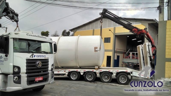 A Cunzolo realizou a remoção, transporte e içamento de dois equipamentos (tanque e container). A operação foi realizada com o Guindaste Articulado Fassi 800, Guindaste Articulado Fassi 1150 e o Guindaste Industrial Ormig 45.