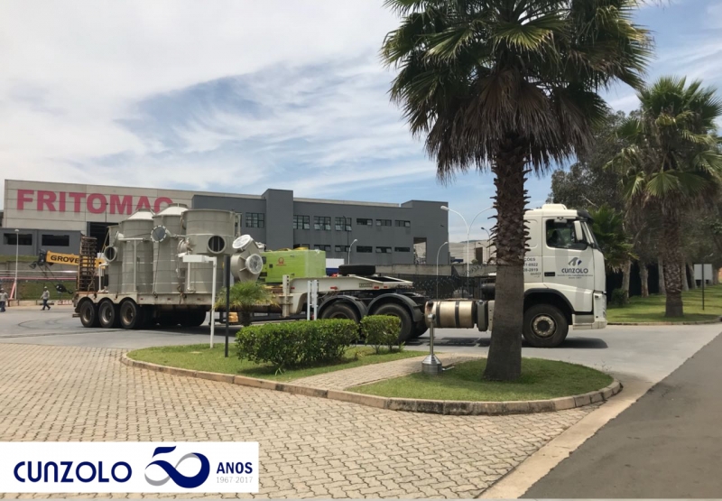 A Cunzolo realizou uma operação de transporte pesado, içamento e posicionamento de peças em Jundiaí - SP, com planejamento, segurança e precisão em todas as etapas, utilizando guindastes e carretas de alta capacidade. 