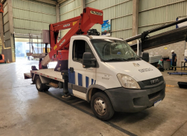 Plataforma Montada Sobre Caminh�o A Palfinger P200 (Cesto A�reo)