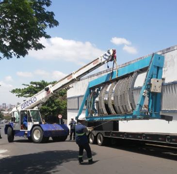 movimentacao-em-industria-aeronautica.html