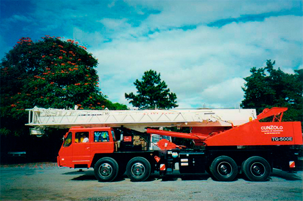 tg-500e-um-guindaste-que-fez-historia.html