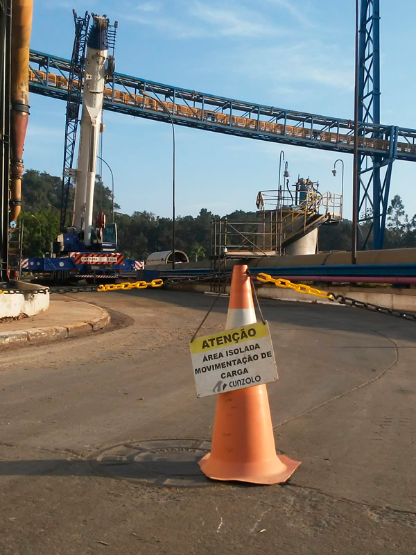 operacao-guindaste-atf-220-em-acao.html